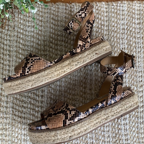 Steve Madden Women’s Gabi Faux Snakeskin Sandals Size 7 - Picture 3 of 9